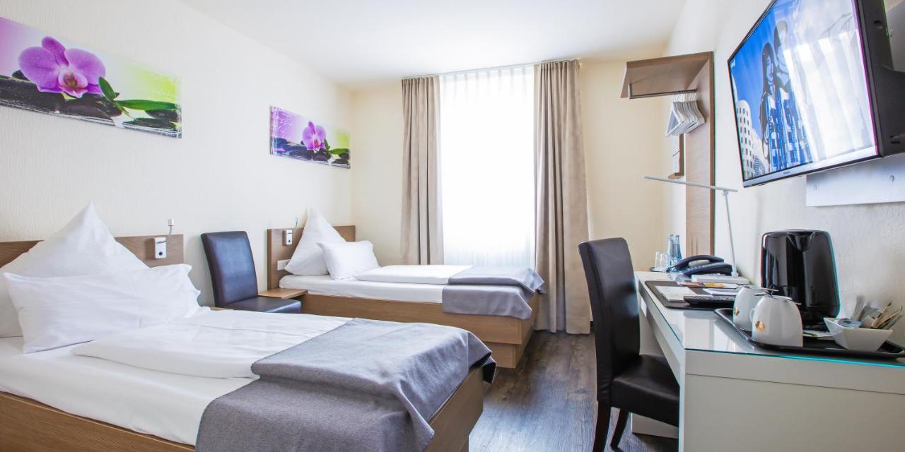 Hotel Das Kronprinz Troisdorf Buitenkant foto