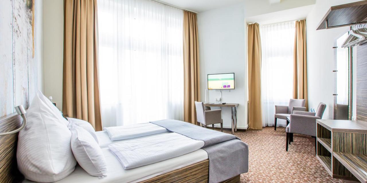 Hotel Das Kronprinz Troisdorf Buitenkant foto