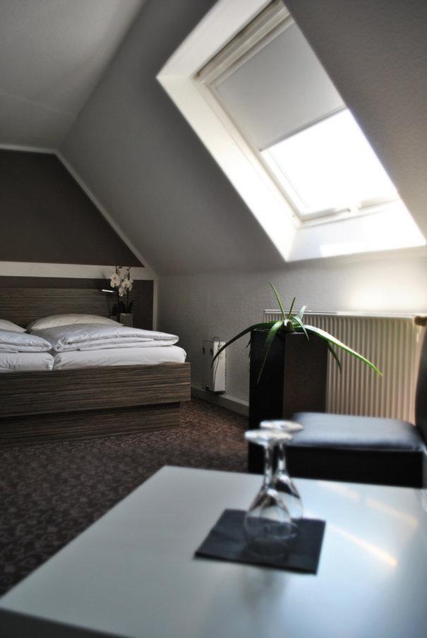 Hotel Das Kronprinz Troisdorf Buitenkant foto